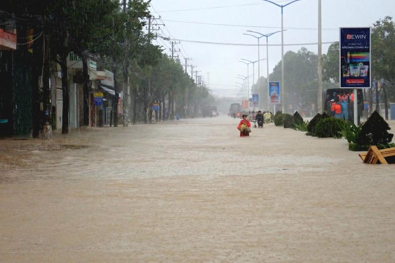 Khánh Hòa bác tin đồn vỡ đập 3 hồ chứa, lũ sông Dinh vẫn còn- Ảnh 1.