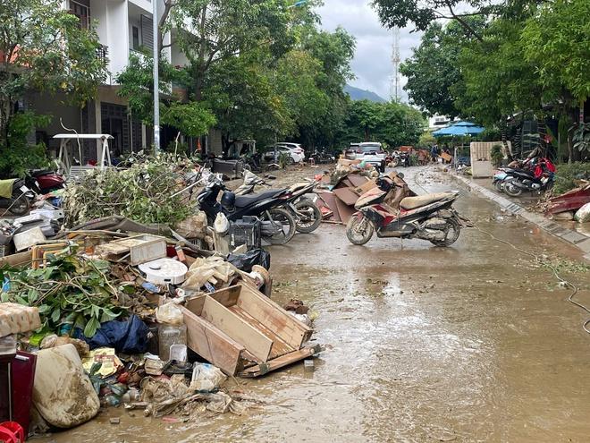Người dân phố biển Nha Trang cần gì sau ngập lụt lịch sử?- Ảnh 2.