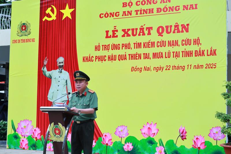 Công an tỉnh Đồng Nai xuất quân hỗ trợ Đắk Lắk khắc phục hậu quả mưa lũ- Ảnh 1.