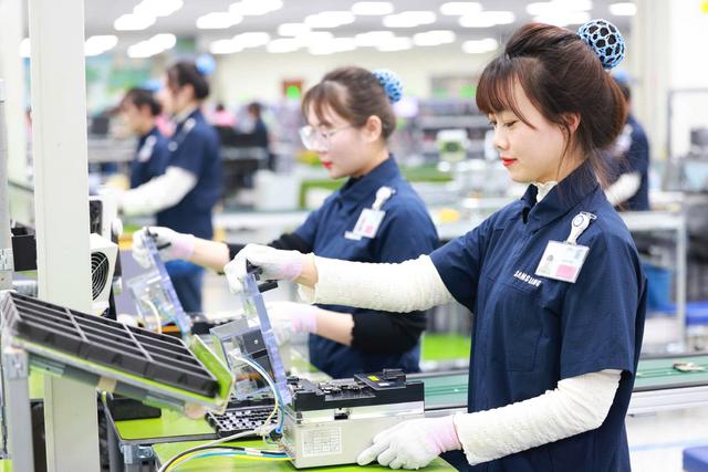 Samsung Việt Nam 30 năm kiến tạo giá trị, cùng đối tác nâng tầm công nghệ Việt - Ảnh 1.