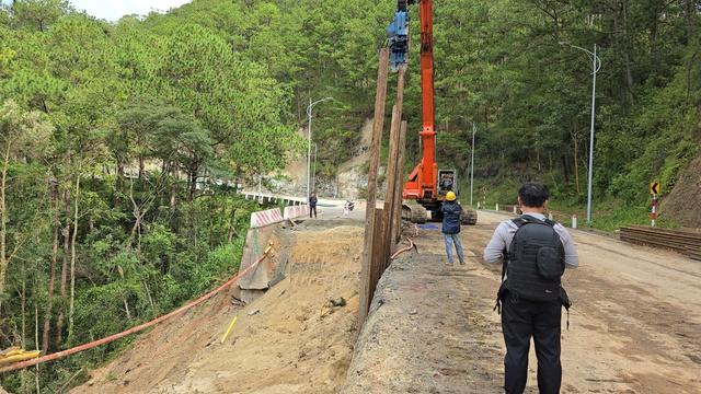 Đèo Prenn Đà Lạt sau hơn 1 năm nâng cấp bị sụt lún nghiêm trọng- Ảnh 5.