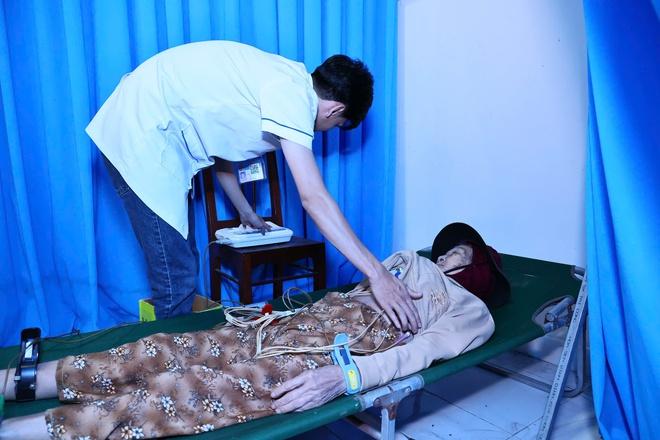 Giám đốc Sở Y tế Đồng Nai kể hành trình nghĩa tình đến vùng lũ Đắk Lắk- Ảnh 3.