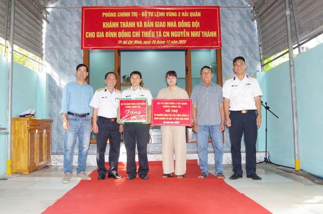 Vùng 2 Hải quân trao căn nhà đồng đội thứ 53 cho quân nhân trong năm 2025 - Ảnh 1.