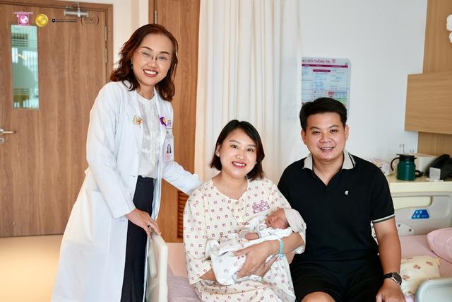 Tưởng thai kỳ khỏe mạnh nhưng bác sĩ phát hiện bất thường, cứu mẹ tròn con vuông - Ảnh 1.