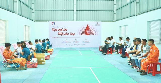 EVNGENCO3 hưởng ứng tuần lễ hồng EVN lần thứ XI với 400 đơn vị máu hiến tặng - Ảnh 1.