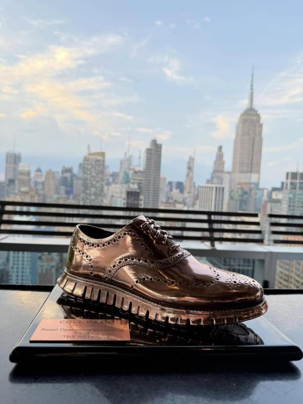 Cole Haan Việt Nam vượt chuẩn mực toàn cầu, vinh dự nhận Giải thưởng ‘Retail Operation Excellence’- Ảnh 1.
