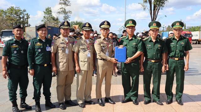 Cuộc tháo chạy Campuchia: Những nỗi đau và hy vọng trở về quê hương - Ảnh 1.