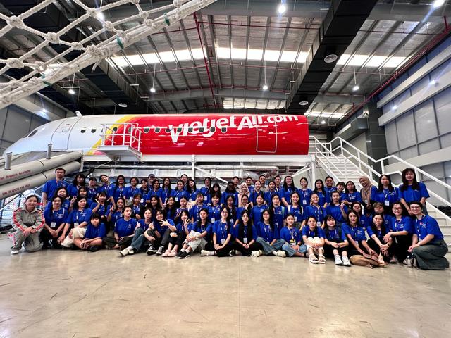 STEAM for Girls 2025 mở lối cho nữ sinh khám phá khoa học xanh tại Việt Nam - Ảnh 1.