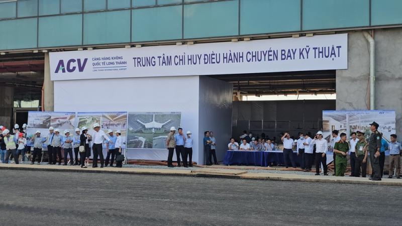 Máy bay đã đáp thành công xuống sân bay Long Thành - Ảnh 5.