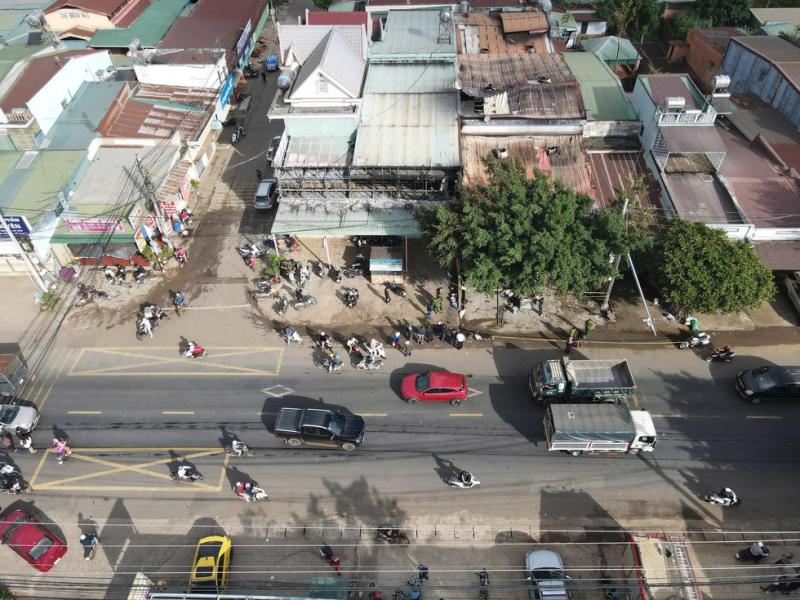 Cháy nhà 4 người tử vong ở Đắk Lắk: Cháu bé còn sống sót được chuyển đến TP.HCM điều trị- Ảnh 1.