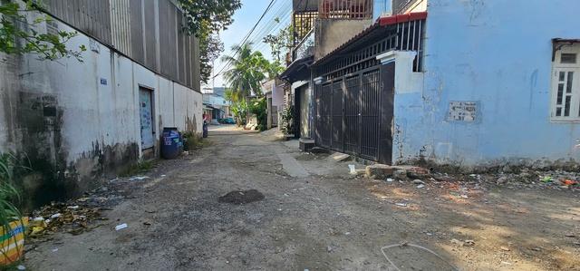 Bé gái 5 tuổi bị lột bông tai: Sự việc gây hoang mang tại Tân Vĩnh Lộc - Ảnh 2.