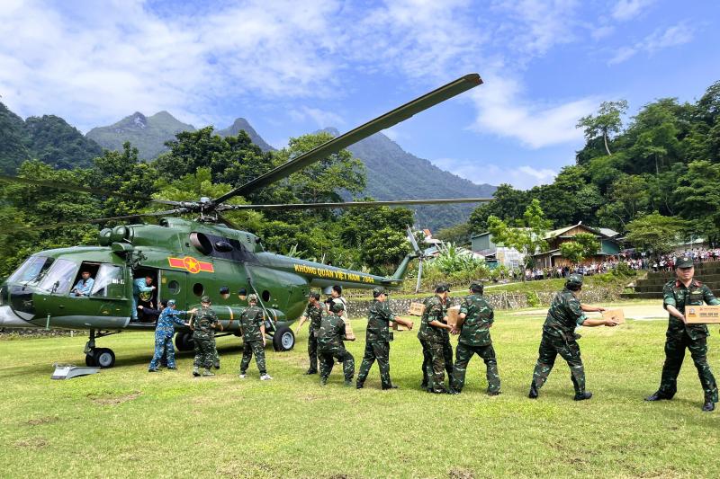 50 năm Trung đoàn Không quân trực thăng 916 anh hùng- Ảnh 15.