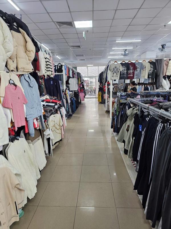 Việt Nga Mall: Điểm check-in ‘trời Tây’ mới, thiên đường đồ đông ‘chất lừ’ cho giới trẻ- Ảnh 2.