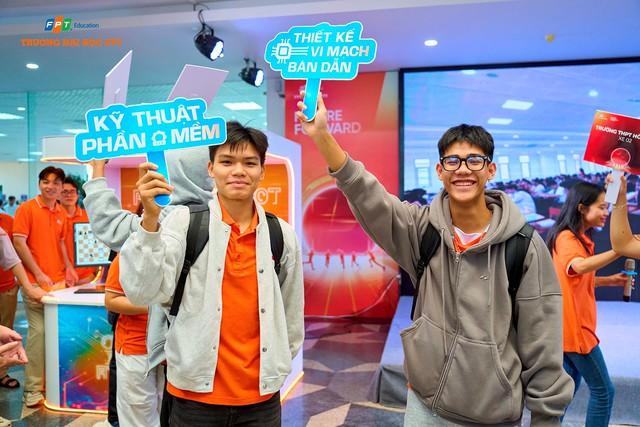 Chuỗi Open Day Trường đại học FPT thu hút gần 10.000 học sinh THPT- Ảnh 2.