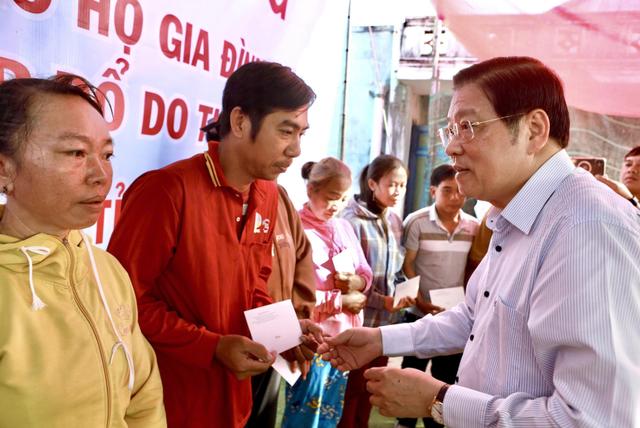 Ông Phan Đình Trạc khởi công xây dựng nhà cho người dân vùng lũ tại Lâm Đồng - Ảnh 2.