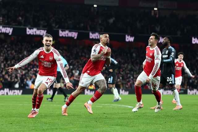 M.U hòa đội chót bảng vì HLV Amorim dùng 'bài dị', Arsenal 'nghiền nát' Aston Villa- Ảnh 3.