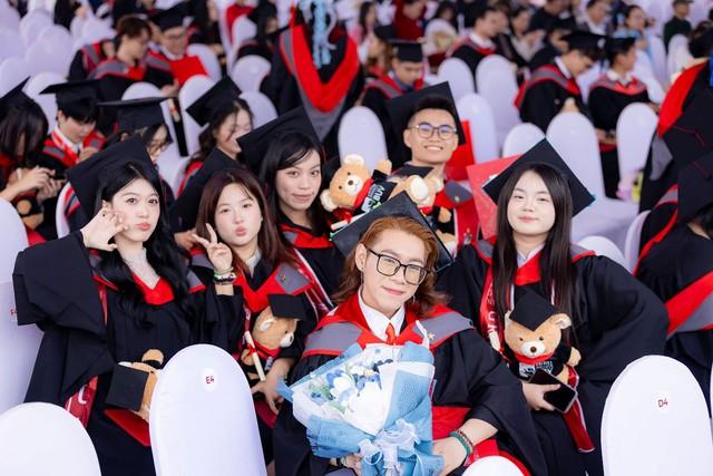 BUV vinh danh hơn 600 tân khoa đạt ba cấp độ chuẩn chất lượng- Ảnh 3.