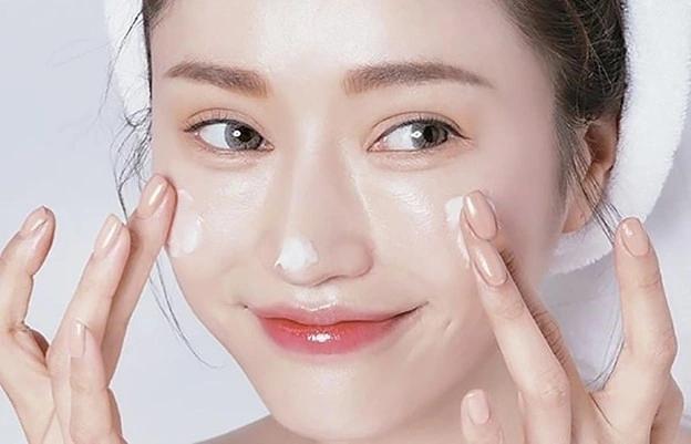 Tuyệt chiêu mới giúp da ẩm mịn, căng bóng ngay trong mùa lạnh hanh khô- Ảnh 3.