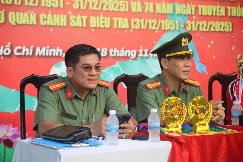 Bế mạc Giải vô địch bóng đá lực lượng Công an TP.HCM năm 2025 - Ảnh 1.
