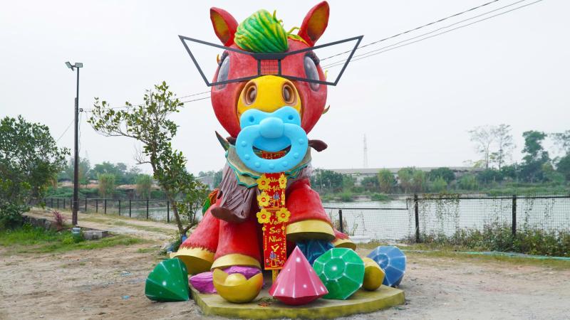 Linh vật 'Ngựa Vui Vẻ' bất ngờ gây sốt trước giao thừa 2026: 'Quá dễ thương!' - Ảnh 2.