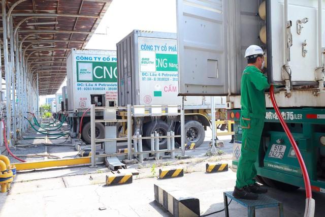 Không có chuyện hàng trăm xe buýt CNG tại TP.HCM  ngưng hoạt động vì thiếu khí- Ảnh 1.