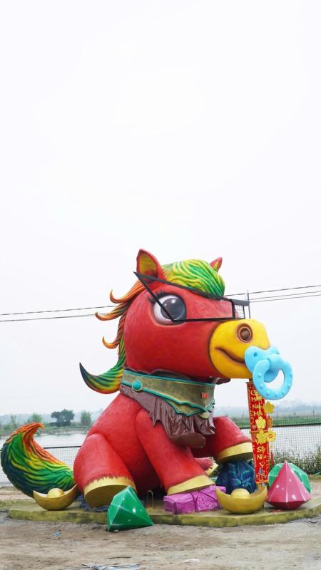 Linh vật 'Ngựa Vui Vẻ' bất ngờ gây sốt trước giao thừa 2026: 'Quá dễ thương!' - Ảnh 5.