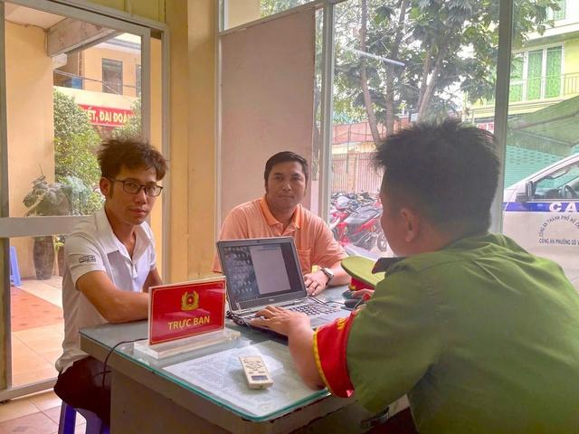 TP.HCM: Tài khoản nhận số tiền lạ, người đàn ông trình báo công an- Ảnh 1.