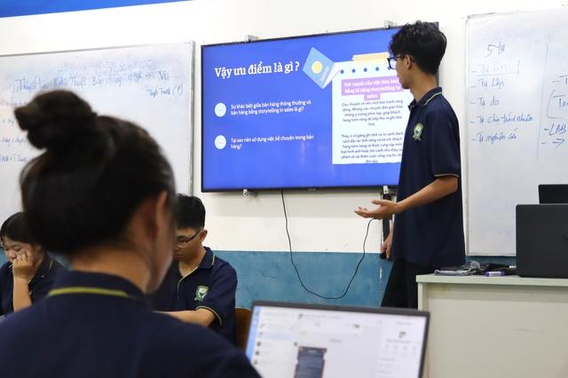 Phương pháp giảng dạy mới giúp thầy cô hấp dẫn học trò trong thời đại AI - Ảnh 1.