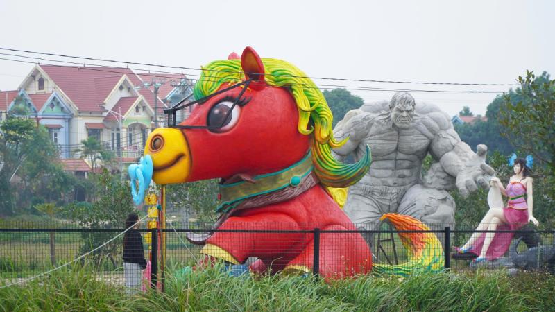 Linh vật 'Ngựa Vui Vẻ' bất ngờ gây sốt trước giao thừa 2026: 'Quá dễ thương!' - Ảnh 7.