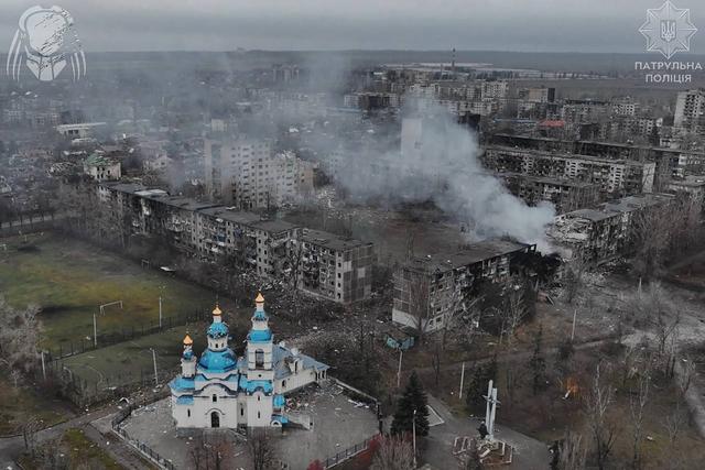 Chiến sự Ukraine ngày 1.391: Mỹ vẫn muốn Ukraine nhượng bộ Donbass, nhiều người Ukraine phản đối - Ảnh 1.