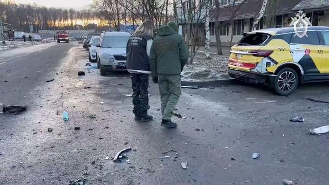 Chiến sự Ukraine ngày 1.400:  Kyiv ‘thất thủ’ tại Siversk, nhận trách nhiệm đánh bom Moscow - Ảnh 2.