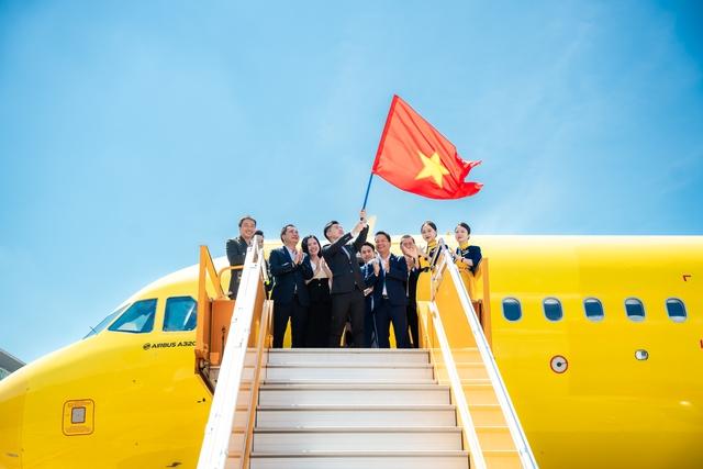 Khát vọng bầu trời và tầm nhìn của Bầu Hiển- Ảnh 1.