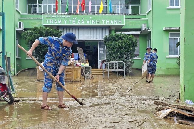 Ngành y tế Trong lũ: Cuộc chiến không ngừng nghỉ giữa thiên tai tại miền Trung - Ảnh 3.