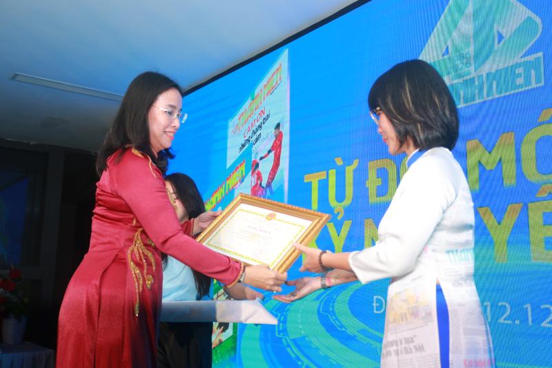 Báo Thanh Niên trong hành trình lan tỏa tinh thần 'Hào hiệp-Tử tế-Nhân văn-Tin cậy'- Ảnh 2.