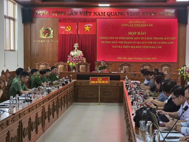 Công an tỉnh Đắk Lắk triệt phá đường dây ma túy xuyên quốc gia - Ảnh 1.