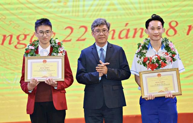 Thanh Niên và tôi: 17 giờ 52 phút - Ảnh 1.