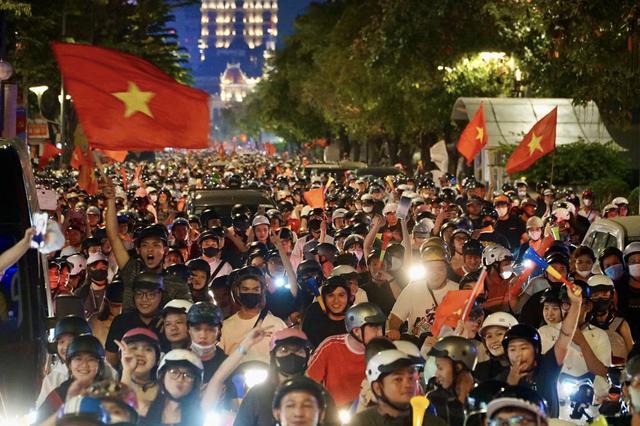 Hài hước lời chúc mừng chiến thắng U.22 Việt Nam… 'kiểu dân mạng Việt Nam' - Ảnh 2.