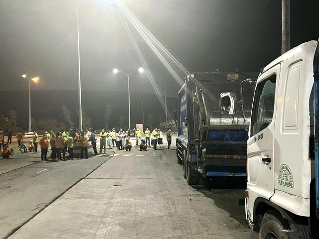 TP.HCM: Bãi rác Đa Phước chỉ nhận ban đêm, 4.550 tấn/ngày có nguy cơ ùn ứ? - Ảnh 2.