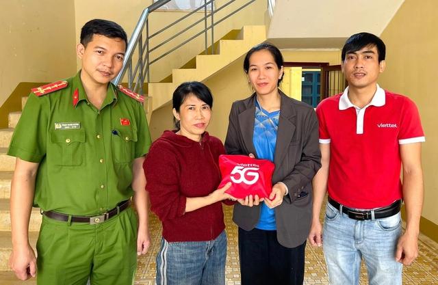 Quảng Ngãi: Nhặt hơn 117 triệu đồng bên vệ đường trả lại người đánh rơi - Ảnh 1.