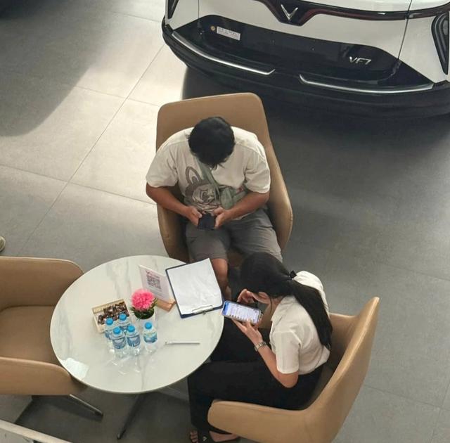 Người trẻ làm sales, kiếm được bao nhiêu tiền? - Ảnh 4.