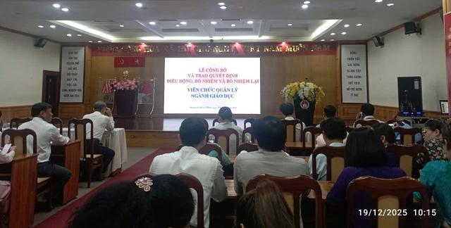 Sở GD-ĐT TP.HCM bổ nhiệm hàng loạt hiệu trưởng trường phổ thông - Ảnh 1.