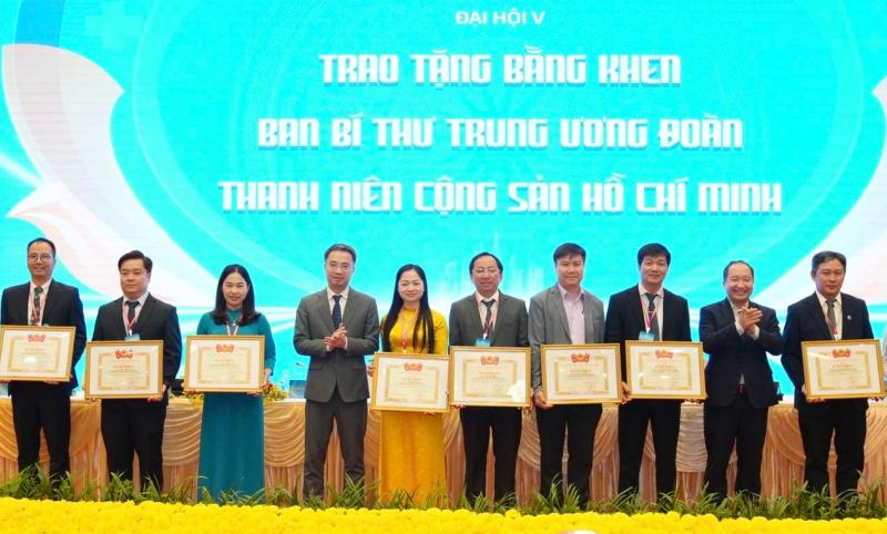 Anh Hà Anh Đức tái cử làm Chủ tịch Hội thầy thuốc trẻ Việt Nam  - Ảnh 1.