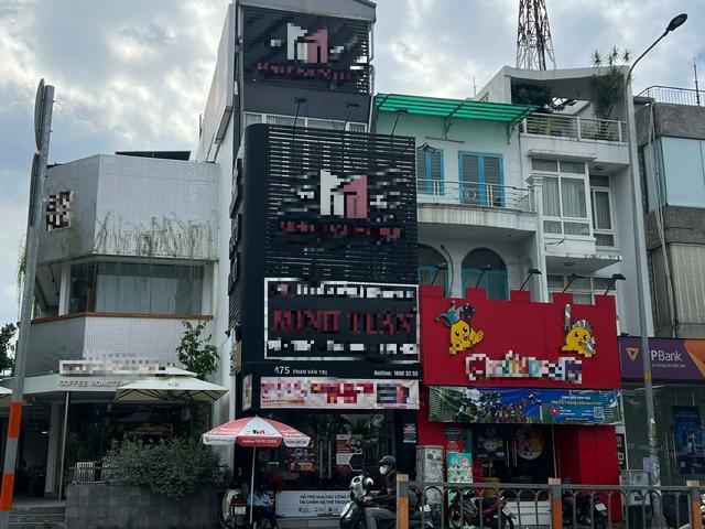 Nhà phố “kín như hộp”, hiểm họa cháy nổ rình rập - Ảnh 3.