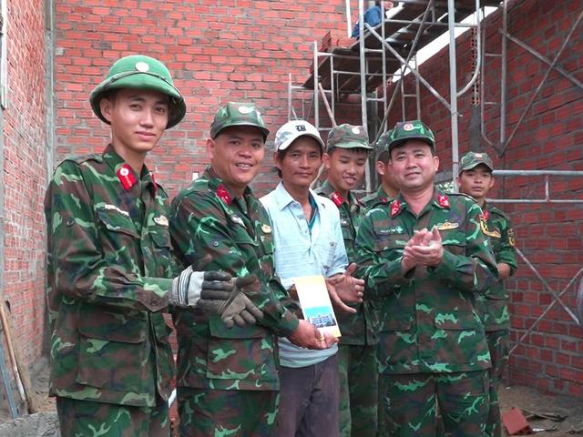 Bữa khoai, sắn nghĩa tình vùng lũ Gia Lai gửi bộ đội Chiến dịch Quang Trung - Ảnh 5.