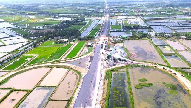 10 ngày ‘chạy’ nước rút trên công trường cao tốc Cần Thơ – Cà Mau

- Ảnh 5.