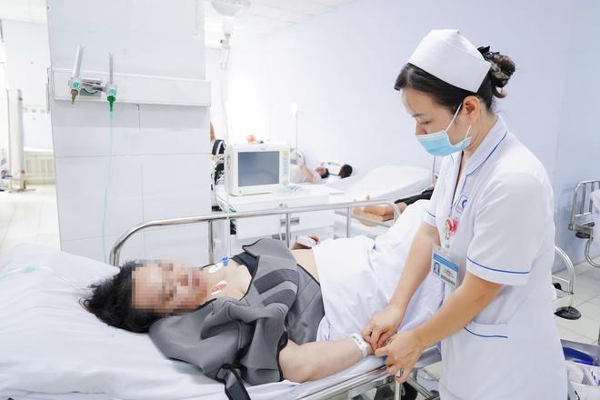 Tình hình sức khỏe 2 cô gái sống sót trong vụ cháy nhà ở TP.HCM ra sao? - Ảnh 4.