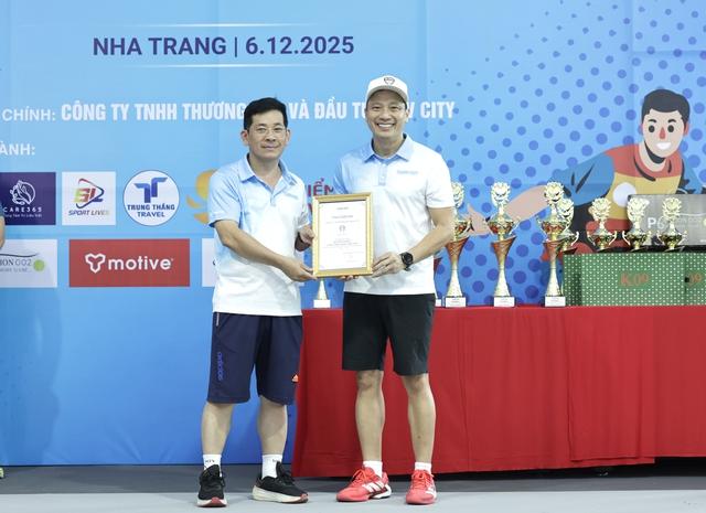 Những pha bóng đẹp tại giải pickleball 'Vì học sinh nghèo hiếu học'- Ảnh 12.
