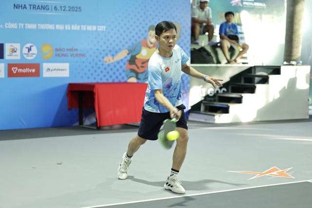 Những pha bóng đẹp tại giải pickleball 'Vì học sinh nghèo hiếu học'- Ảnh 4.