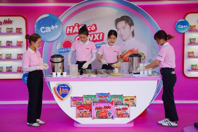 Sinh viên thực hành sống xanh sống khỏe, ấn tượng 'cơn mưa' quà - Ảnh 10.