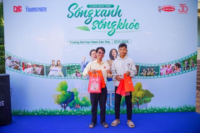 Sinh viên thực hành sống xanh sống khỏe, ấn tượng 'cơn mưa' quà - Ảnh 7.
